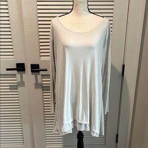 Chic White Women's Tunic Top